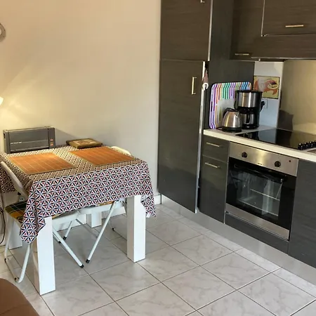 Appartement Independant Dans Villa Eze Bord De Mer Buitenkant foto